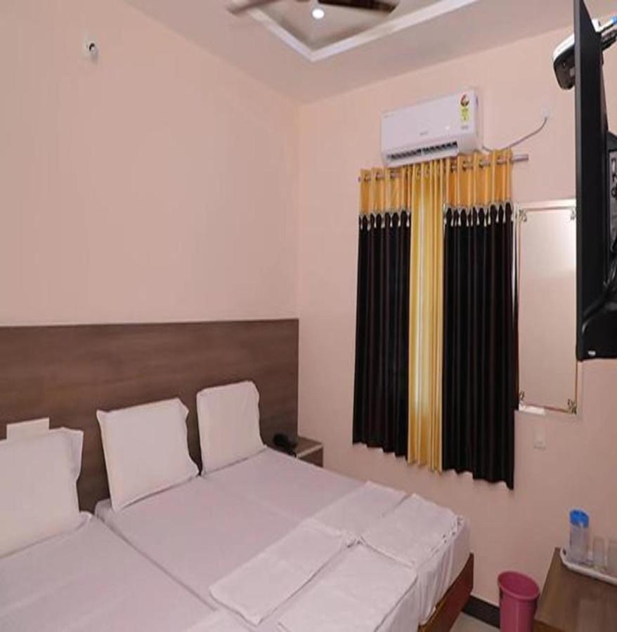 Fabhotel Nb Venkateswara Grand Inn Tirupati Exteriör bild